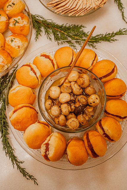 Mesa de catering navideño